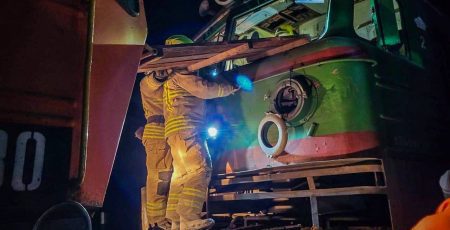 Вантажний поїзд зійшов із рейок біля Коростеня через атаку шахеда (фото)