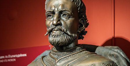 На території нацзаповідника «Києво-Печерська лавра» встановили погруддя гетьмана Мазепи