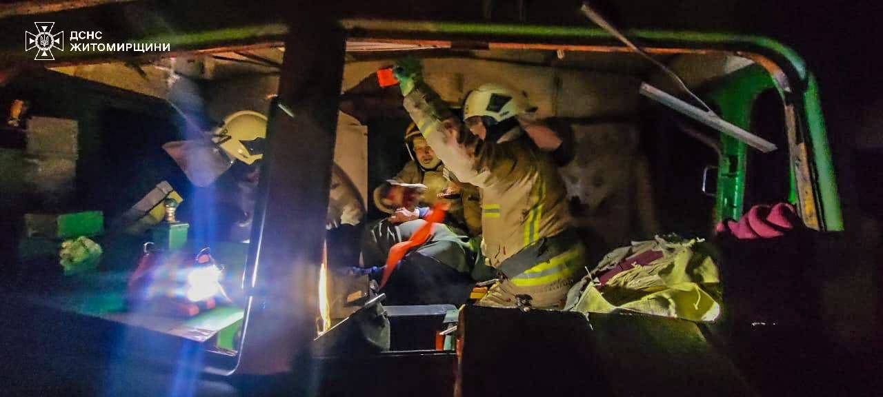 Вантажний поїзд міг зійти із рейок біля Коростеня через атаку шахеда, - УЗ