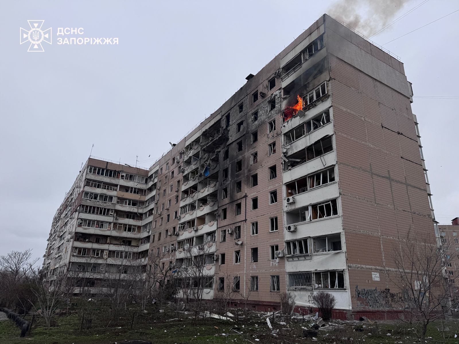 У Запоріжжі кількість постраждалих внаслідок російського авіаудару збільшилася до 30 людей (фото, відео) У Запоріжжі кількість постраждалих внаслідок російського авіаудару збільшилася до 30 людей (фото, відео)