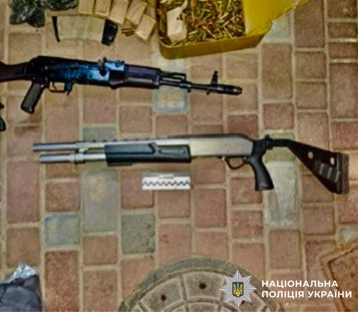 На Броварщині викрито учасників організованої групи, які облаштували нарколабораторію (фото)