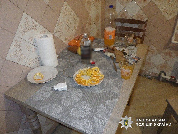 Поліція Києва затримала 51-річного чоловіка за підозрою у зґвалтуванні 16-річної дівчини Поліція Києва затримала 51-річного чоловіка за підозрою у зґвалтуванні 16-річної дівчини