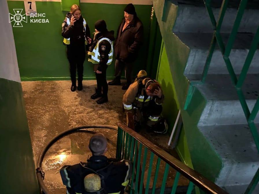 У Києві за ранок неділі при пожежах загинули дві людини