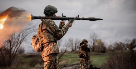 Фронт надвечір 12 грудня: Покровськ, Лиман, Костянтинівка - найгарячіші напрямки (зведення Генштабу)