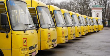 Микола Калашник: Громади Київщини отримали 12 шкільних автобусів