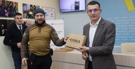 НСЖУ передала воєнкорам п’ять детекторів дронів «Чуйка» (фото)