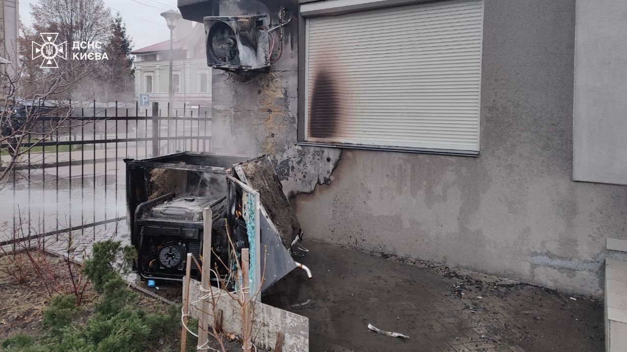 У Києві на Берестейському проспекті загорівся генератор