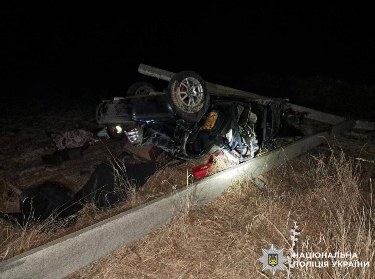 На Білоцерківщині водій напідпитку скерував авто в електроопору - загинув пасажир На Білоцерківщині водій напідпитку скерував авто в електроопору - загинув пасажир
