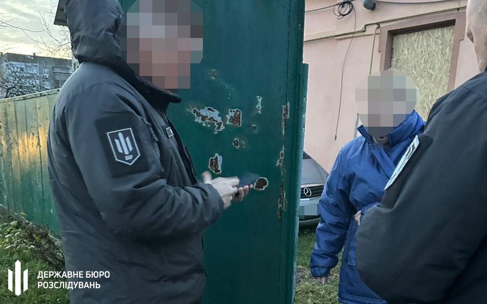 ДБР викрило багатомільйонні фейкові виплати у військовій частині на Київщині