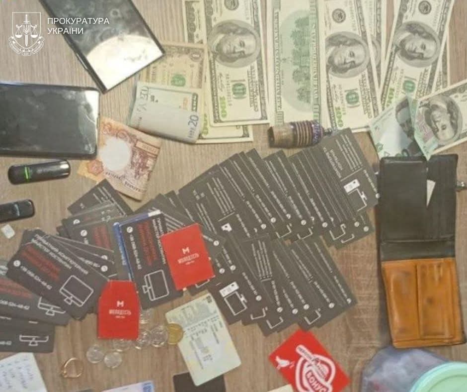 У Києві судитимуть двох «комп’ютерних майстрів», які ошукали пенсіонерів на 1,8 млн гривень