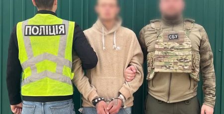 У Києві двох чоловіків засудили до 10 років ув’язнення за підпал «Укрпошти» та релейної шафи (фото)