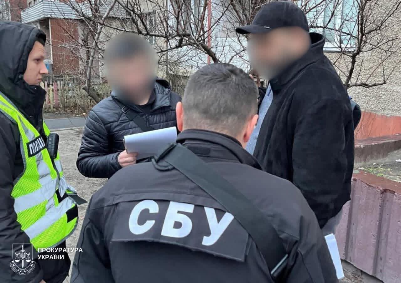 У Києві судитимуть учасників схеми фіктивних шлюбів для іноземців за тисячі доларів (фото)