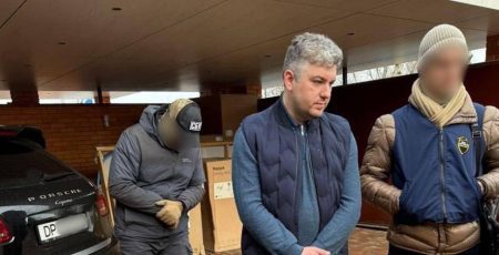 У Києві викрили адвоката, який вимагав у підприємців 100 тисяч доларів за «вирішення» податкових питань