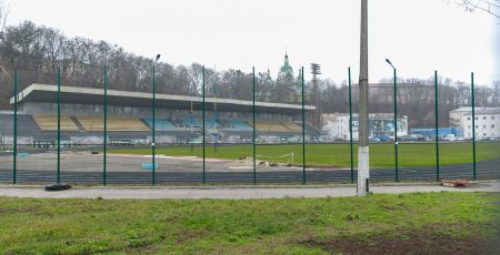 На Подолі триває відновлення стадіону «Спартак» (фото)