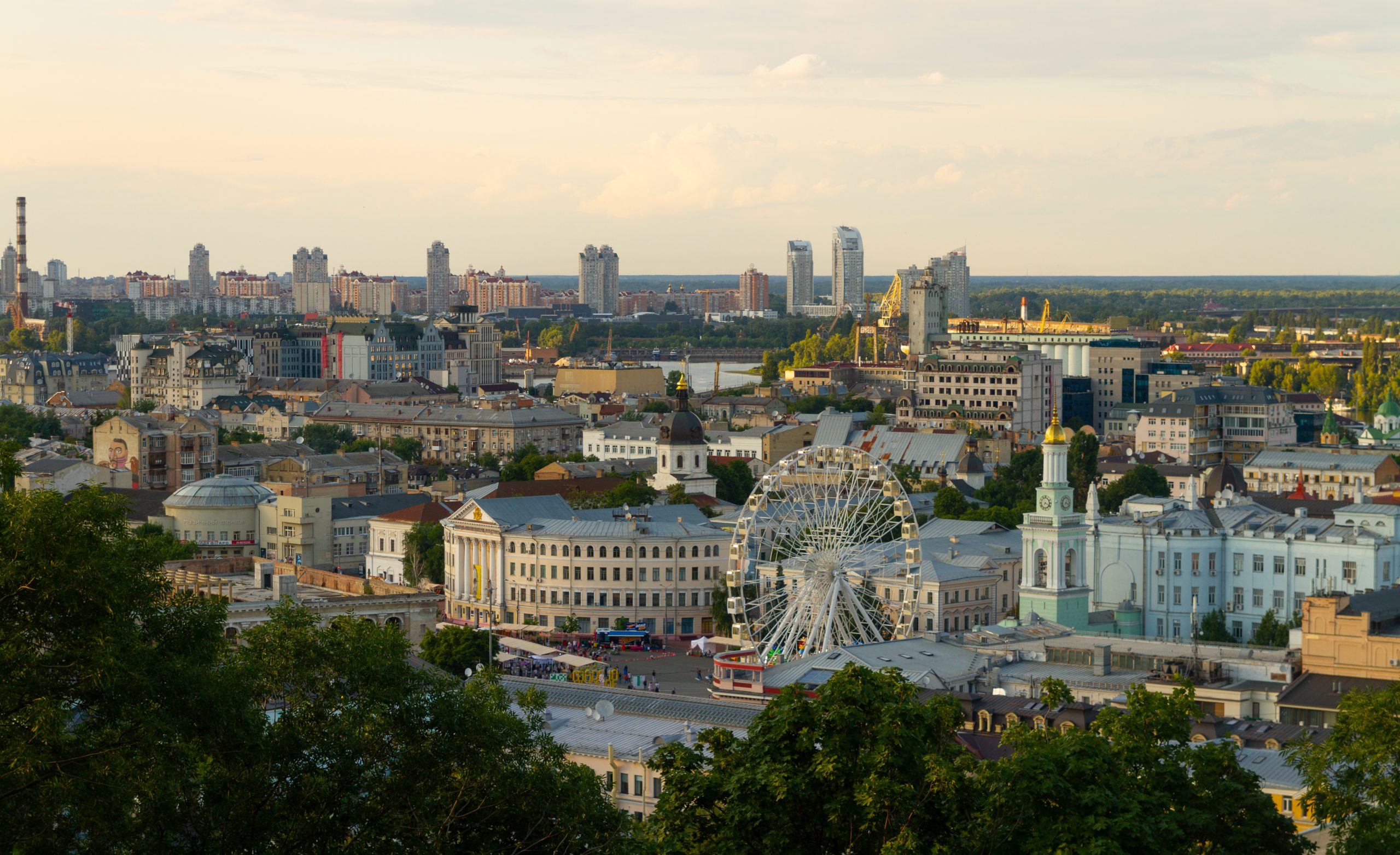 Низка столичних скверів отримали нові назви (перелік)