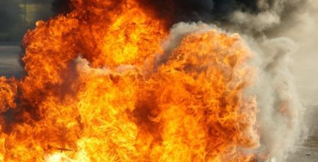 У Броварах на пожежі загинула жінка, собаку надзвичайникам вдалось врятувати (відео)