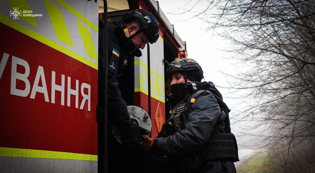 У Богуславській громаді в лісі знайшли уламки БПЛА “Герань-2” з бойовою частиною