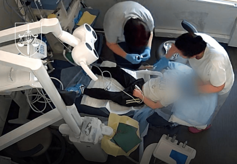 У Києві 7-річний хлопчик помер у стоматології