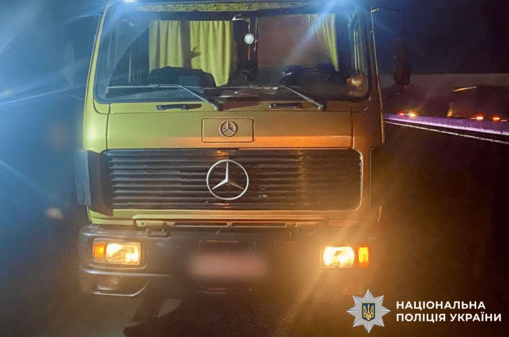 На Білоцерківщині водій автомобіля Mercedes-benz скоїв смертельний наїзд на жінку