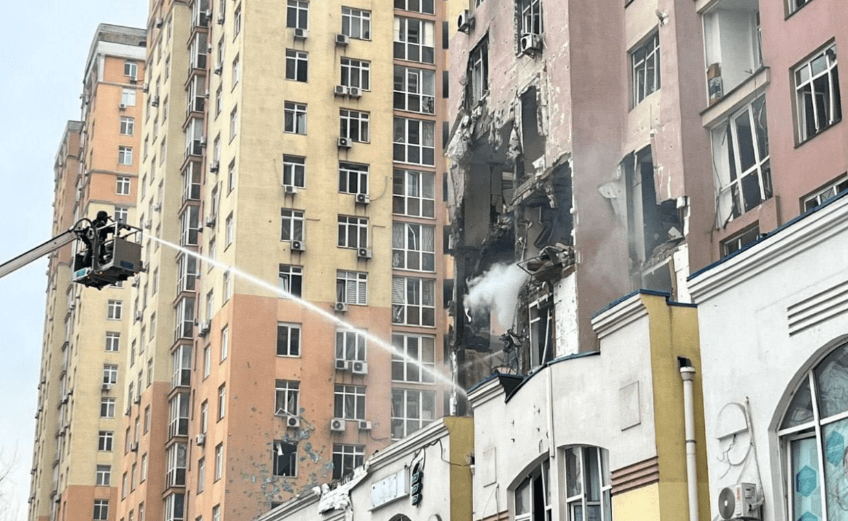 У Києві до 22 зросло число постраждалих унаслідок атаки рф, без опалення понад 2 тисячі будинків