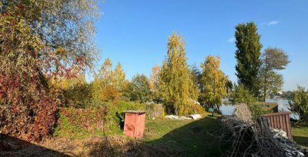 Киянку судитимуть за захоплення ділянки в межах захисної смуги озера «Заплавне»