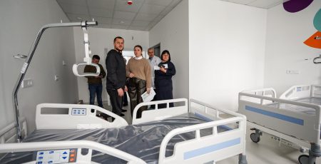 Микола Калашник перевірив хід капітального ремонту в Київській обласній дитячій лікарні в Боярці