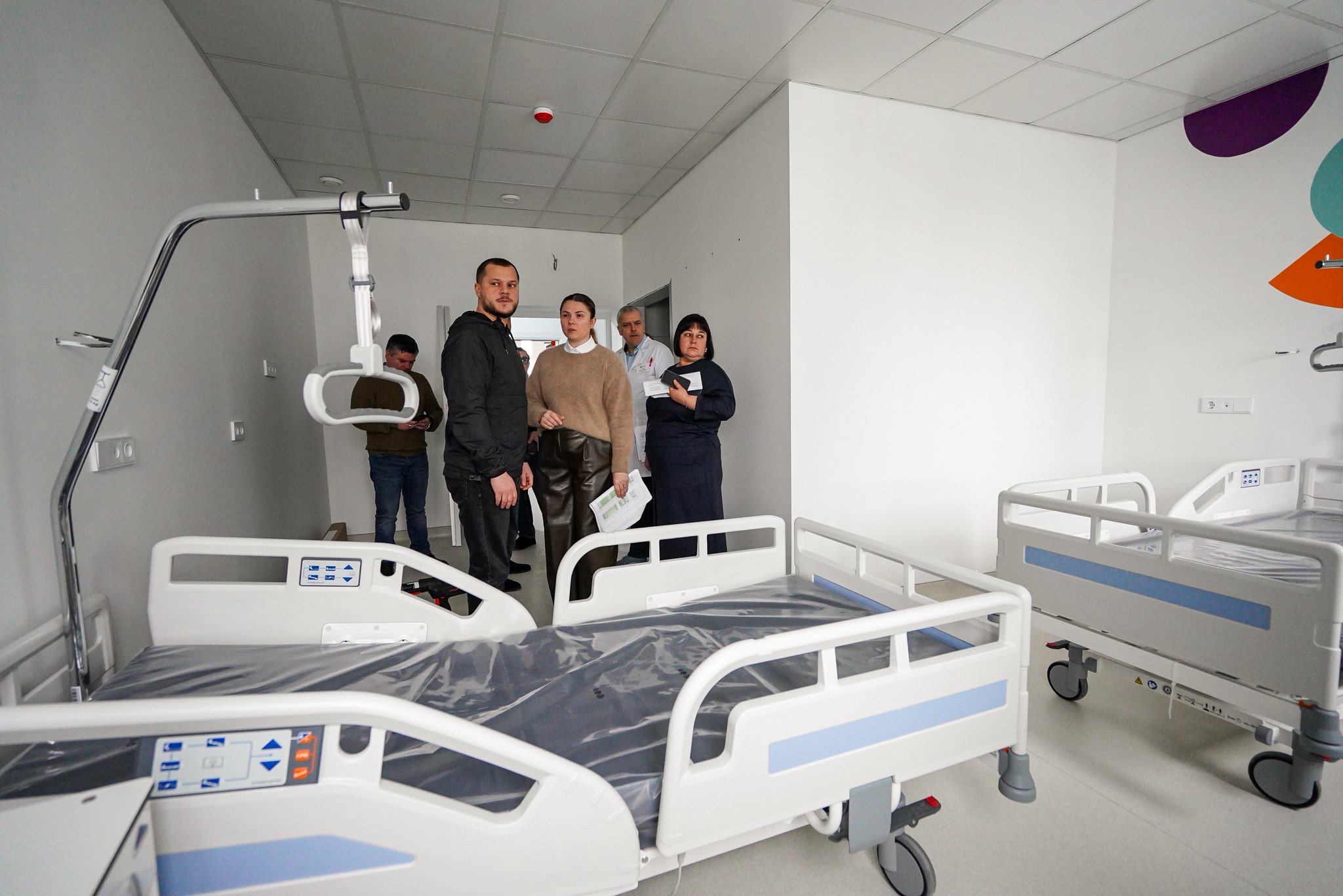 Микола Калашник перевірив хід капітального ремонту в Київській обласній дитячій лікарні в Боярці