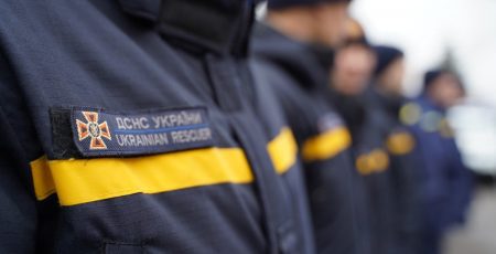 У Києві на одному з енергобʼєктів під час ремонтних робіт загинув рятувальник-верхолаз