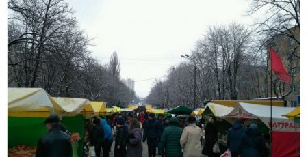 У Києві через негоду скасували продуктові ярмарки