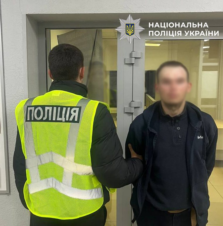 У Києві судитимуть двох зловмисників, які жорстоко побили та пограбували 59-річного військовослужбовця