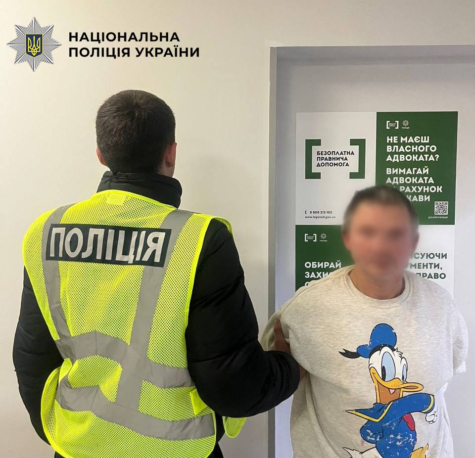 У Києві судитимуть двох зловмисників, які жорстоко побили та пограбували 59-річного військовослужбовця