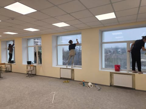 У Макарові завершуються роботи з відновлення ліцею №2