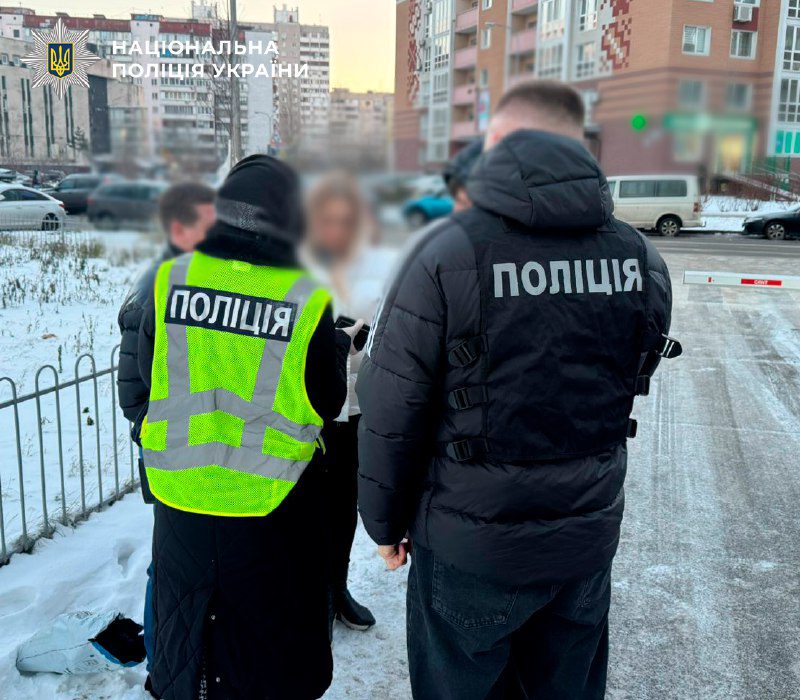 У Києві затримано посадовця керуючої компанії за підозрою у вимаганні 3000 доларів