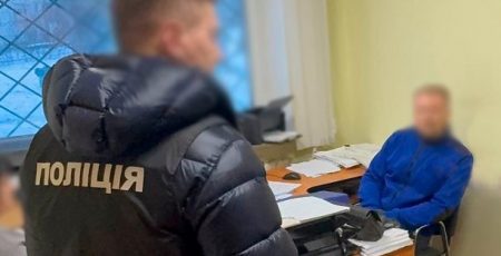 У Києві затримано посадовця керуючої компанії за підозрою вимагання 3000 доларів