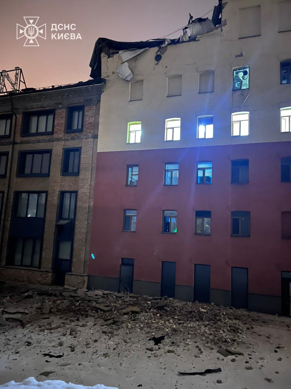 Масована атака на Київ: вбито одну людину, частина міста без води та опалення