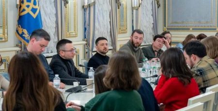 Зеленський запросив Путіна до Києва (деталі офреку Президента з журналістами)