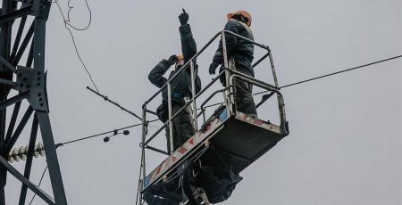 На Бориспільщині відновлюють електропостачання: у Пролісках з’явилося світло, район переходить на графіки