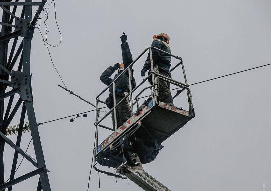 На Бориспільщині відновлюють електропостачання: у Пролісках з’явилося світло, район переходить на графіки