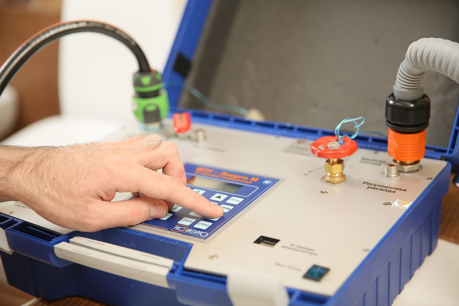 Вишневе заплатить 10,2 млн гривень за доставку квитанцій і облік показників за гарячу воду та тепло