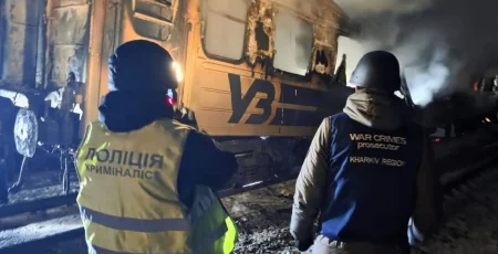Удар російських дронів по пасажирському потягу на Харківщині: 5 вбитих