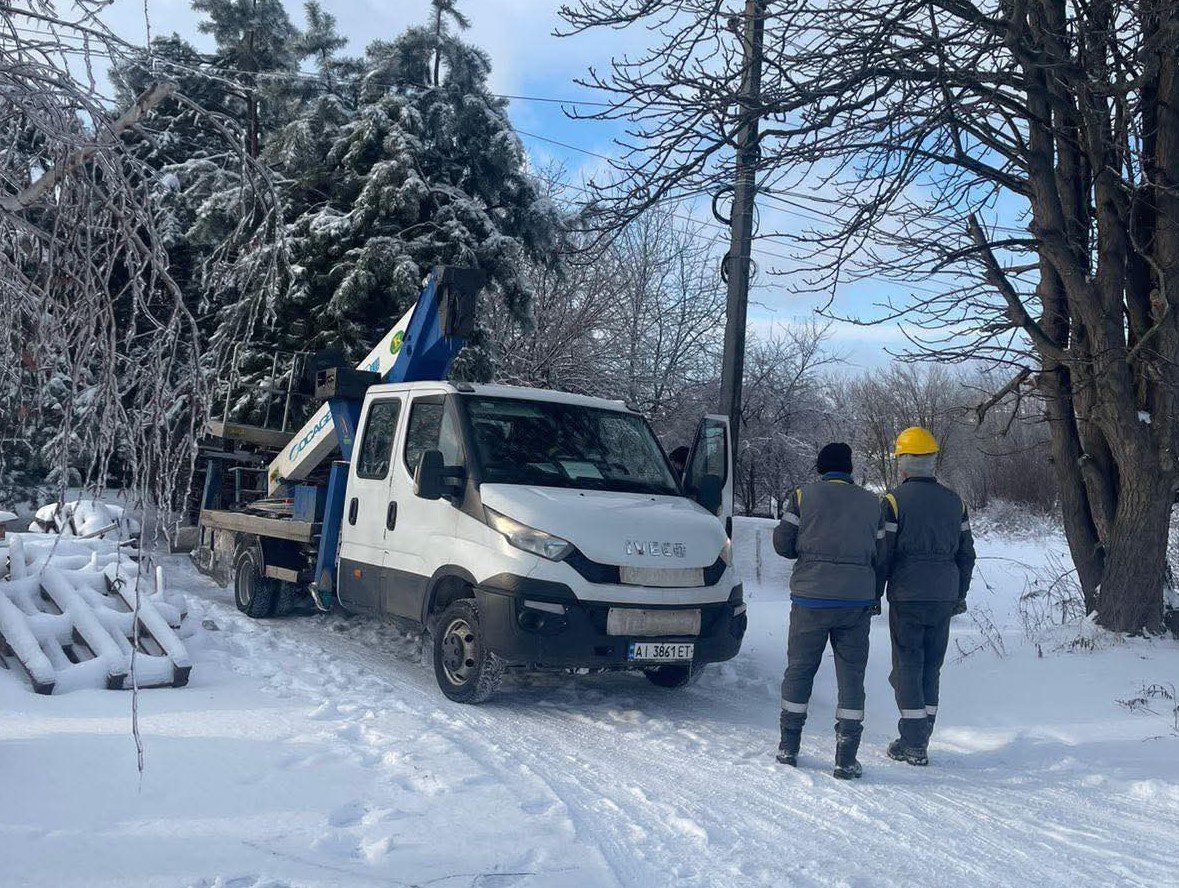 У Гатному знову обрив на лінії – село без електропостачання, - очільник громади Паламарчук