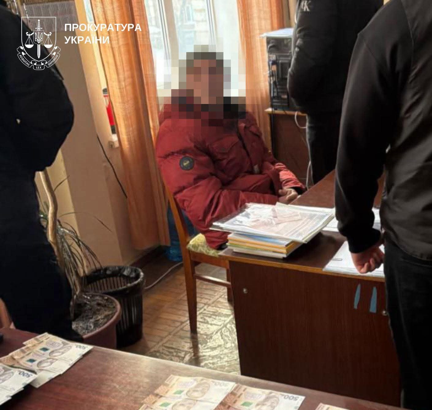 На Київщині затримали посадовця держпідприємства за вимагання хабаря за оренду приміщень