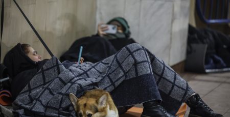 У ніч проти 20 січня у столичному метро від ворожої атаки укривалися 10 тис. киян (фото)