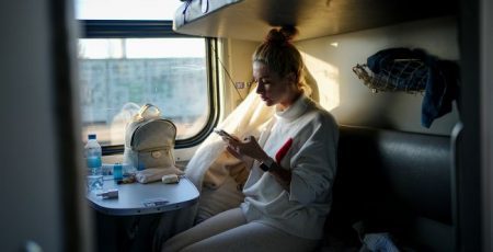 Кияни у поїзді залізницею до Рахова матимуть платний швидкісний інтернет, - УЗ