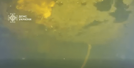 Витримка при –15: на пошкодженій обстрілом столичній ТЕЦ водолази ДСНС провели унікальну спецоперацію