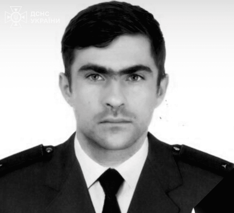 У Києві на одному з енергобʼєктів під час ремонтних робіт загинув рятувальник-верхолаз