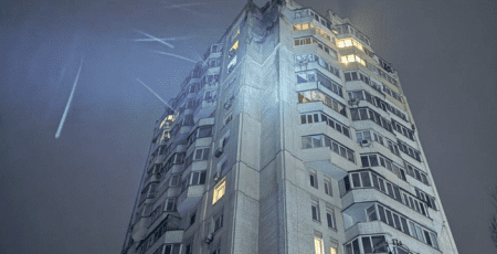 У Києві внаслідок атаки БпЛА пошкоджено багатоповерхівку в Голосіївському районі