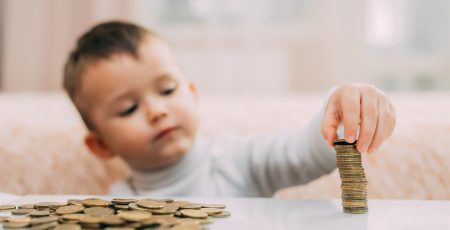 У Києві майже 12,5 тисячі багатодітних сімей отримають по 7,5 тис. грн допомоги на дітей