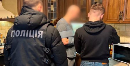 Двом посадовцям «Київзеленбуду» повідомили підозру у розтраті мільйона гривень на реставрації парку «Позняки»