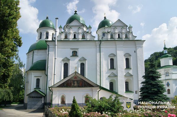 Посадовця комунального підприємства КМДА підозрюють у розтраті 666 тис грн на реконструкції келії Флорівського монастиря